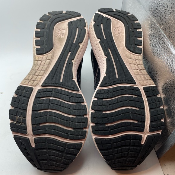 Brooks Glycerin 19 women’s black pink sneakers size 6 wide - Picture 9 of 9